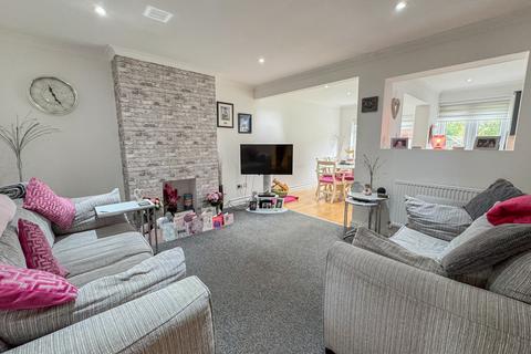 undefined, Southbourne Grove, Hockley