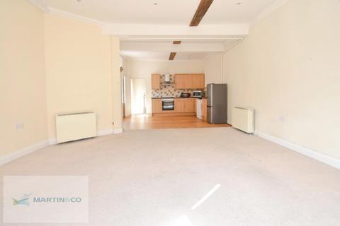 undefined, High Street
