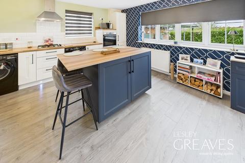 4 bedroom detached house for sale, Roxburgh Close, Arnold, Nottingham
