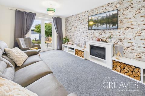 4 bedroom detached house for sale, Roxburgh Close, Arnold, Nottingham