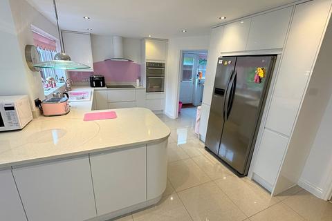 5 bedroom detached house for sale, Frost Road, Ledbury