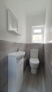 2 bedroom flat to rent, Crwys Road, Cathays, Cardiff, CF24