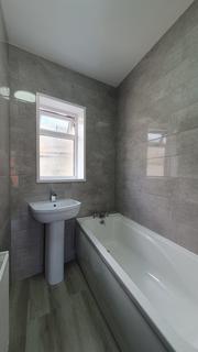 2 bedroom flat to rent, Crwys Road, Cathays, Cardiff, CF24