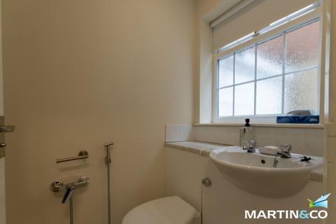9 Doulton Close, Birmingham, B32 2XF