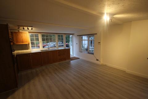 undefined, Thorney Mill Road, Iver SL0