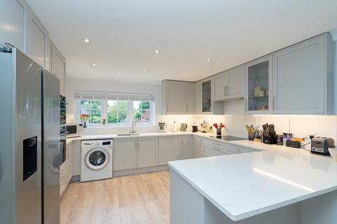 4 bedroom end of terrace house for sale, St Pauls Mews, Dorking