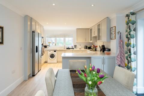 4 bedroom semi-detached house for sale, St Pauls Mews, Dorking
