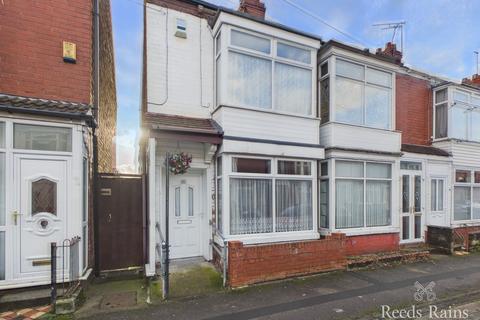 2 bedroom end of terrace house for sale, Jesmond Gardens, Hull