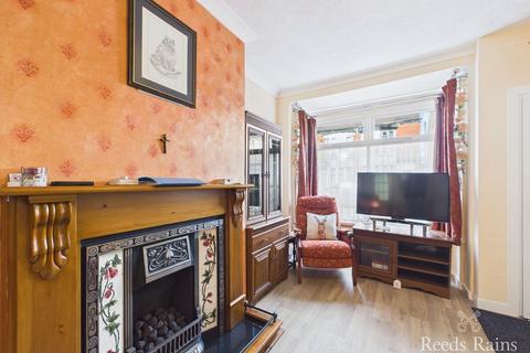 2 bedroom end of terrace house for sale, Jesmond Gardens, Hull