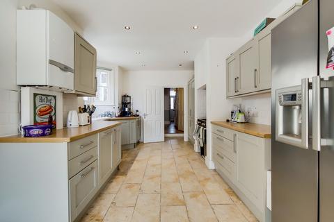 1 bedroom in a house share to rent, Scawen Road, London SE8