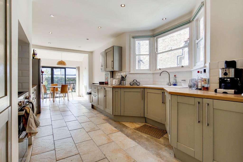 6 Kitchen-1