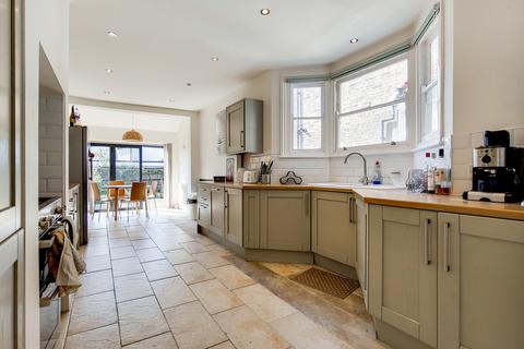 1 bedroom in a house share to rent, Scawen Road, London SE8