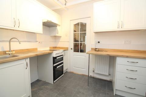 2 bedroom cottage to rent, Westside, Summerhouse