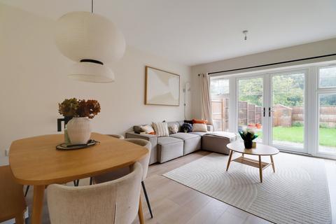 undefined, Broadleaf Place, Caterham CR3