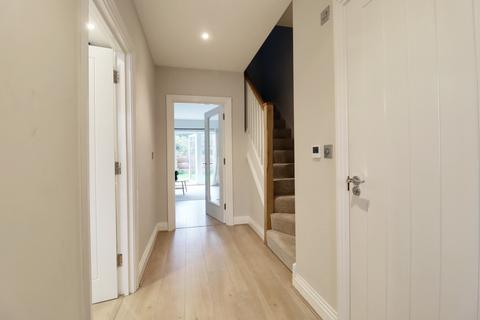 undefined, Broadleaf Place, Caterham CR3
