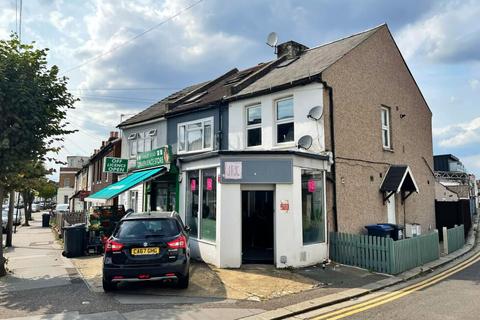 Retail property (high street) to rent, 68 Stanley Rd Croydon CR0 3QA