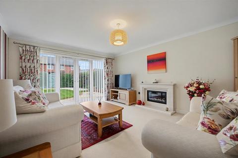 4 bedroom detached house for sale, Peter Laslett Close, Loughborough LE11