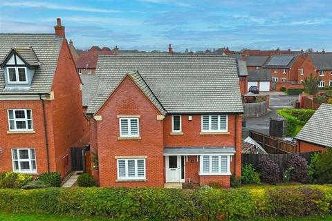 Peter Laslett Close, Loughborough LE11
