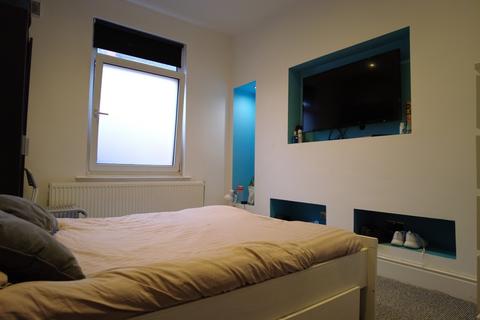 undefined, Lincoln LN5