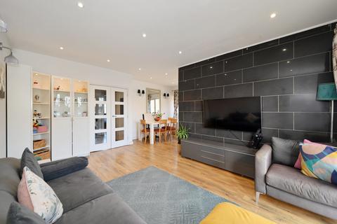 2 bedroom apartment for sale, Old Bellgate Place, London E14