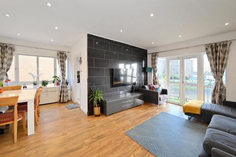 2 bedroom apartment for sale, Old Bellgate Place, London E14