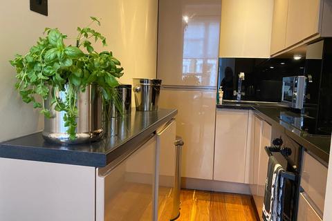 2 bedroom flat to rent, Eardley Crescent, London SW5