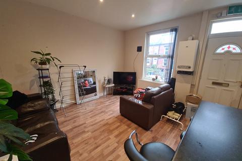 3 bedroom house to rent, Beechwood Row, Leeds LS4
