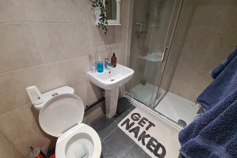 3 bedroom house to rent, Beechwood Row, Leeds LS4