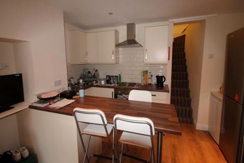 3 bedroom house to rent, Ash Grove, Leeds LS6