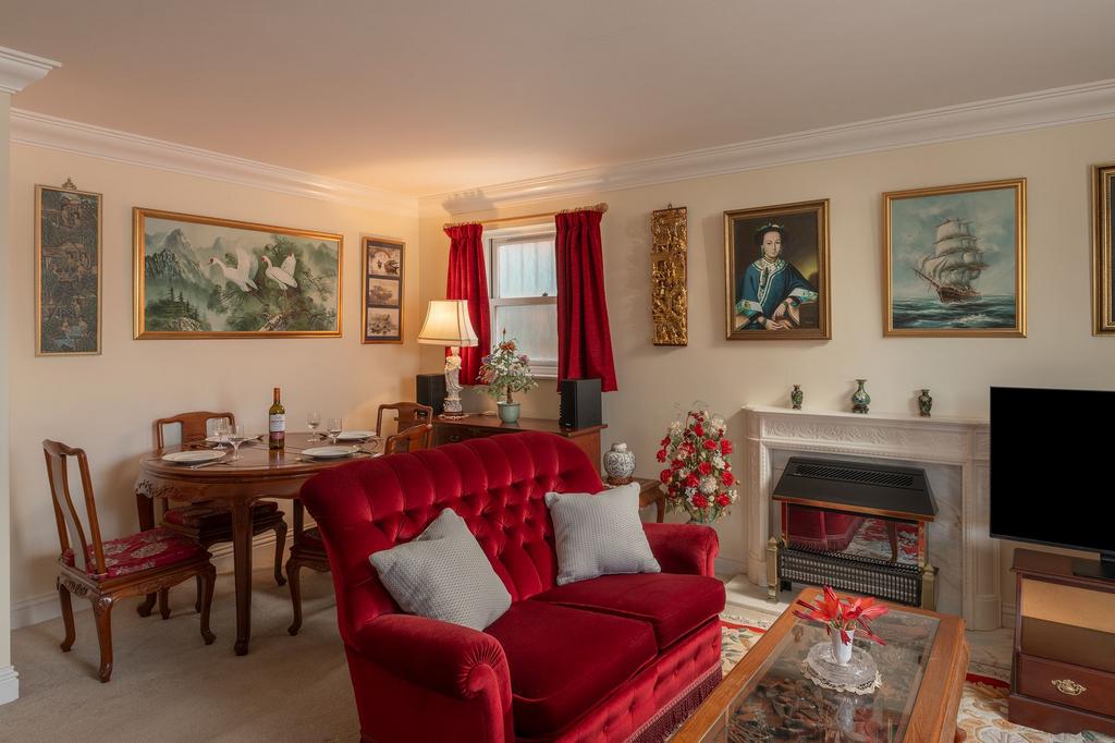 Living / Dining Room 2 Marina View, Kingswear