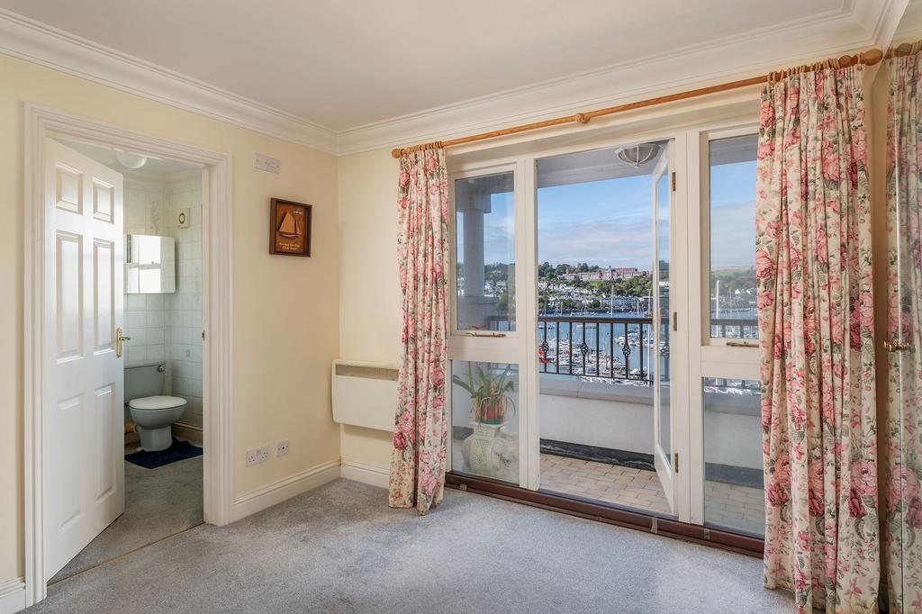 Principal Bed & Ensuite 2 Marina View, Kingswear