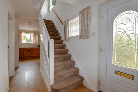 3 bedroom semi-detached house to rent, Gloucester Road, Bridgwater TA6