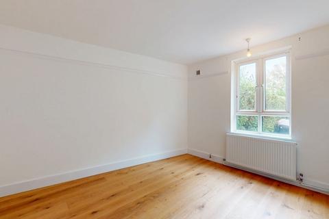3 bedroom flat to rent, Canada Crescent, Acton W3