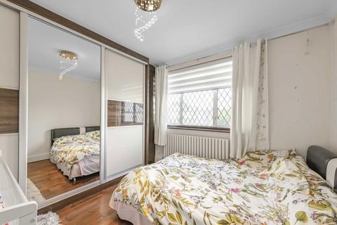 30 Ferrymead Gardens, Greenford, UB6 9NF