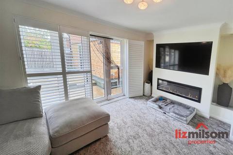 3 bedroom detached house for sale, Staley Close, Swadlincote DE11