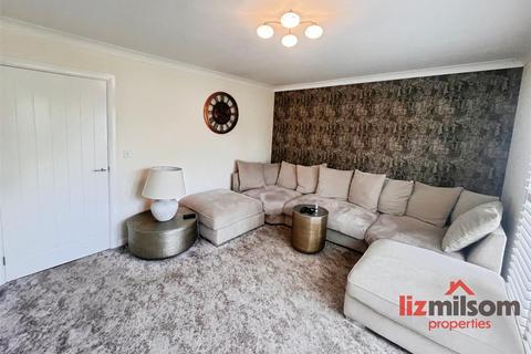 3 bedroom detached house for sale, Staley Close, Swadlincote DE11