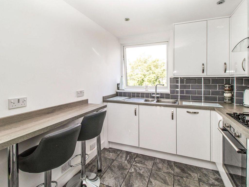 Kitchen 3.jpg