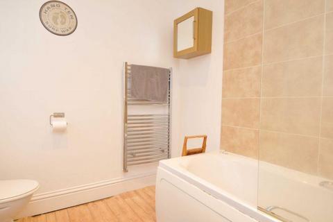 3 bedroom house share to rent, 28 Seymour Avenue