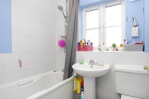 4 bedroom house share to rent, 15 Freedom Square