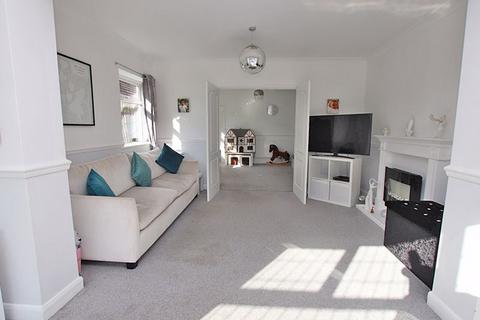 3 bedroom detached house for sale, TETNEY LANE, HOLTON LE CLAY