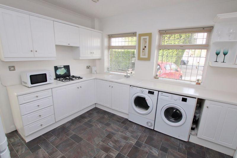 Kitchen photo 2
