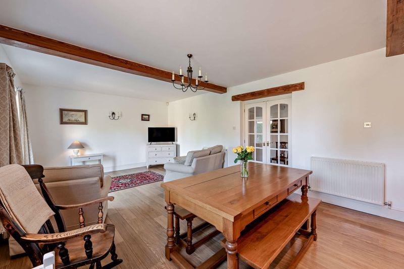 Dining/Sitting Area