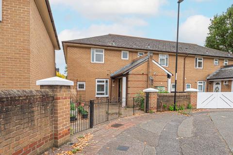 36 Acorn Way, London, SE23 2XU