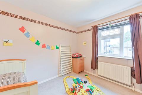 36 Acorn Way, London, SE23 2XU
