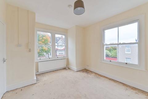 4 Nyon Grove, London, SE6 4EU