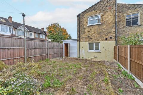 4 Nyon Grove, London, SE6 4EU