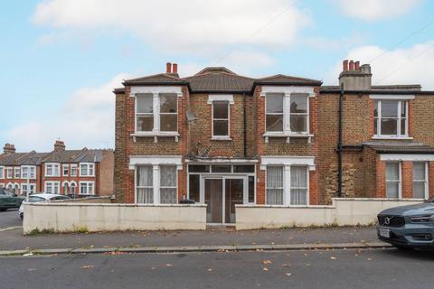 4 Nyon Grove, London, SE6 4EU