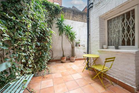 2 bedroom flat for sale, Hatherley Grove, Westbourne Grove, London, W2
