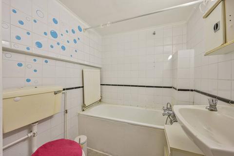 undefined, Thornton Hill, Wimbledon, London, SW19