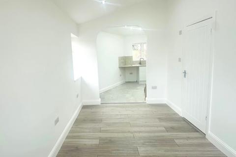 Studio to rent, Eltham SE9